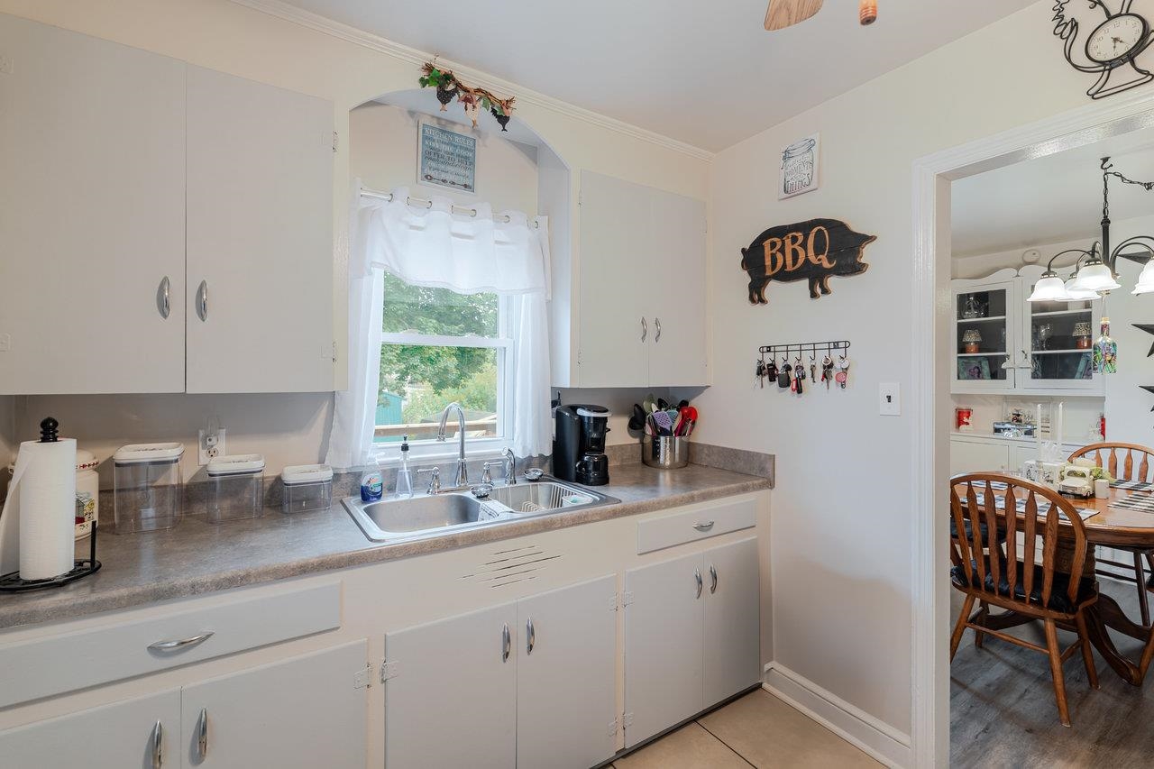 257 CENTER STREET RD, TIMBERVILLE, Virginia 22853, 4 Bedrooms Bedrooms, ,1 BathroomBathrooms,Residential,257 CENTER STREET RD,668249 MLS # 668249 257 CENTER STREET RD, TIMBERVILLE, Virginia 22853, 4 Bedrooms Bedrooms, ,1 BathroomBathrooms,Residential,257 CENTER STREET RD,668249 MLS # 668249