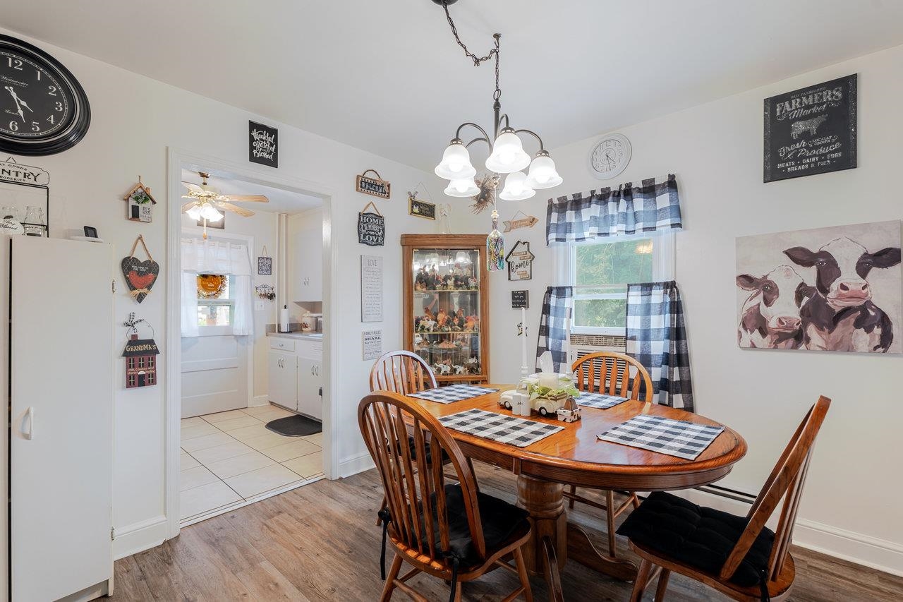 257 CENTER STREET RD, TIMBERVILLE, Virginia 22853, 4 Bedrooms Bedrooms, ,1 BathroomBathrooms,Residential,257 CENTER STREET RD,668249 MLS # 668249 257 CENTER STREET RD, TIMBERVILLE, Virginia 22853, 4 Bedrooms Bedrooms, ,1 BathroomBathrooms,Residential,257 CENTER STREET RD,668249 MLS # 668249