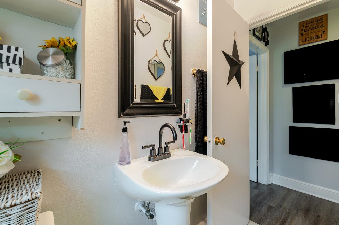 257 CENTER STREET RD, TIMBERVILLE, Virginia 22853, 4 Bedrooms Bedrooms, ,1 BathroomBathrooms,Residential,257 CENTER STREET RD,668249 MLS # 668249 257 CENTER STREET RD, TIMBERVILLE, Virginia 22853, 4 Bedrooms Bedrooms, ,1 BathroomBathrooms,Residential,257 CENTER STREET RD,668249 MLS # 668249