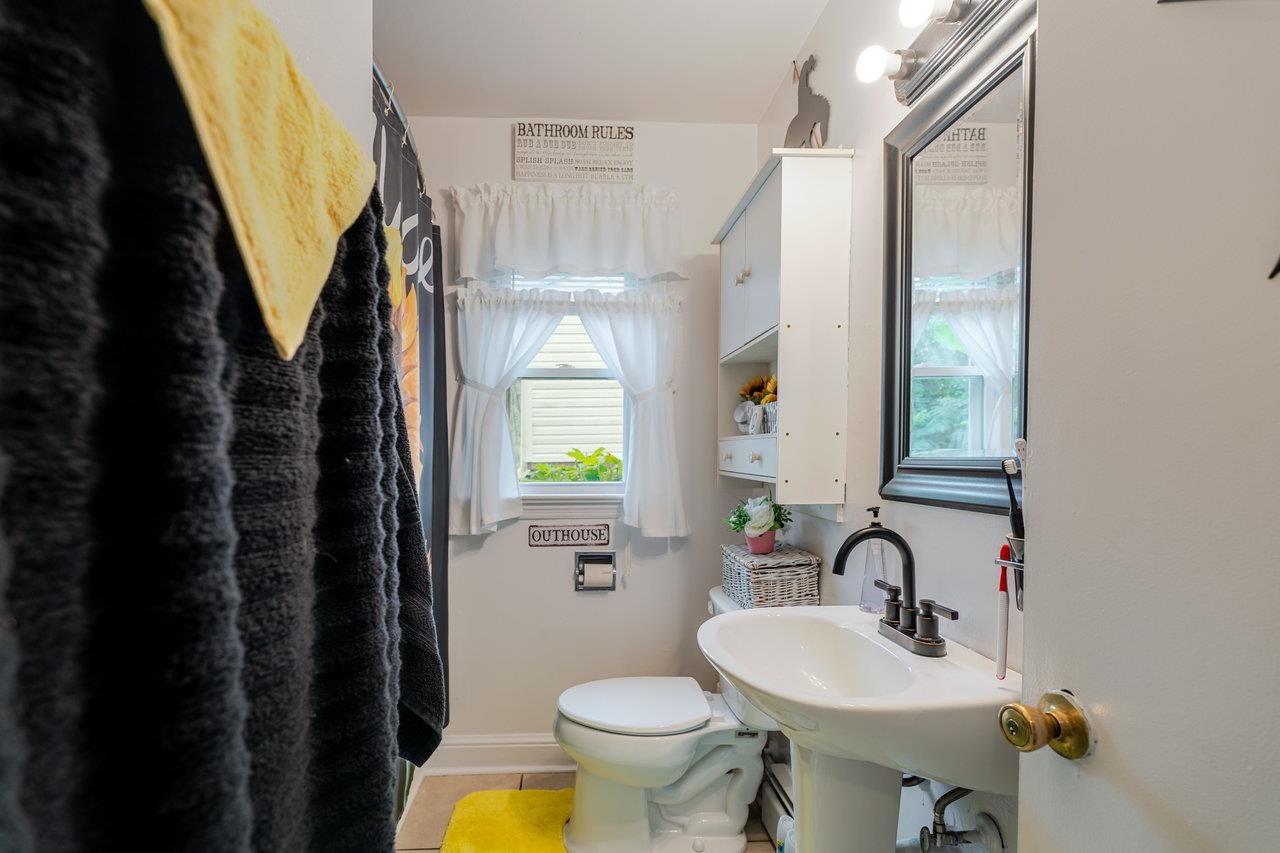 257 CENTER STREET RD, TIMBERVILLE, Virginia 22853, 4 Bedrooms Bedrooms, ,1 BathroomBathrooms,Residential,257 CENTER STREET RD,668249 MLS # 668249 257 CENTER STREET RD, TIMBERVILLE, Virginia 22853, 4 Bedrooms Bedrooms, ,1 BathroomBathrooms,Residential,257 CENTER STREET RD,668249 MLS # 668249