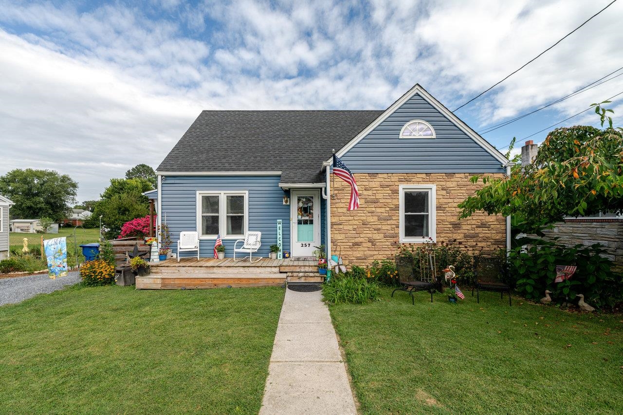 257 CENTER STREET RD, TIMBERVILLE, Virginia 22853, 4 Bedrooms Bedrooms, ,1 BathroomBathrooms,Residential,257 CENTER STREET RD,668249 MLS # 668249 257 CENTER STREET RD, TIMBERVILLE, Virginia 22853, 4 Bedrooms Bedrooms, ,1 BathroomBathrooms,Residential,257 CENTER STREET RD,668249 MLS # 668249