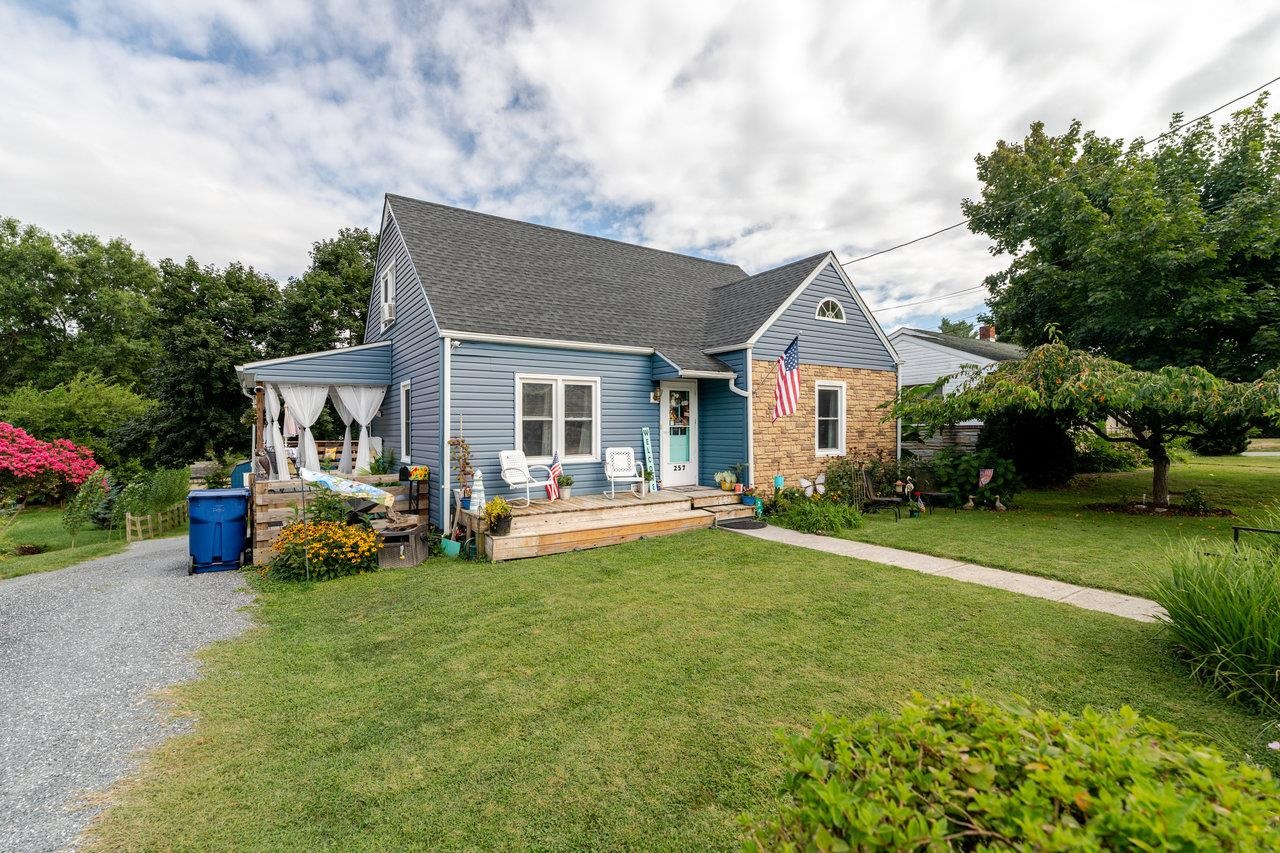 257 CENTER STREET RD, TIMBERVILLE, Virginia 22853, 4 Bedrooms Bedrooms, ,1 BathroomBathrooms,Residential,257 CENTER STREET RD,668249 MLS # 668249 257 CENTER STREET RD, TIMBERVILLE, Virginia 22853, 4 Bedrooms Bedrooms, ,1 BathroomBathrooms,Residential,257 CENTER STREET RD,668249 MLS # 668249