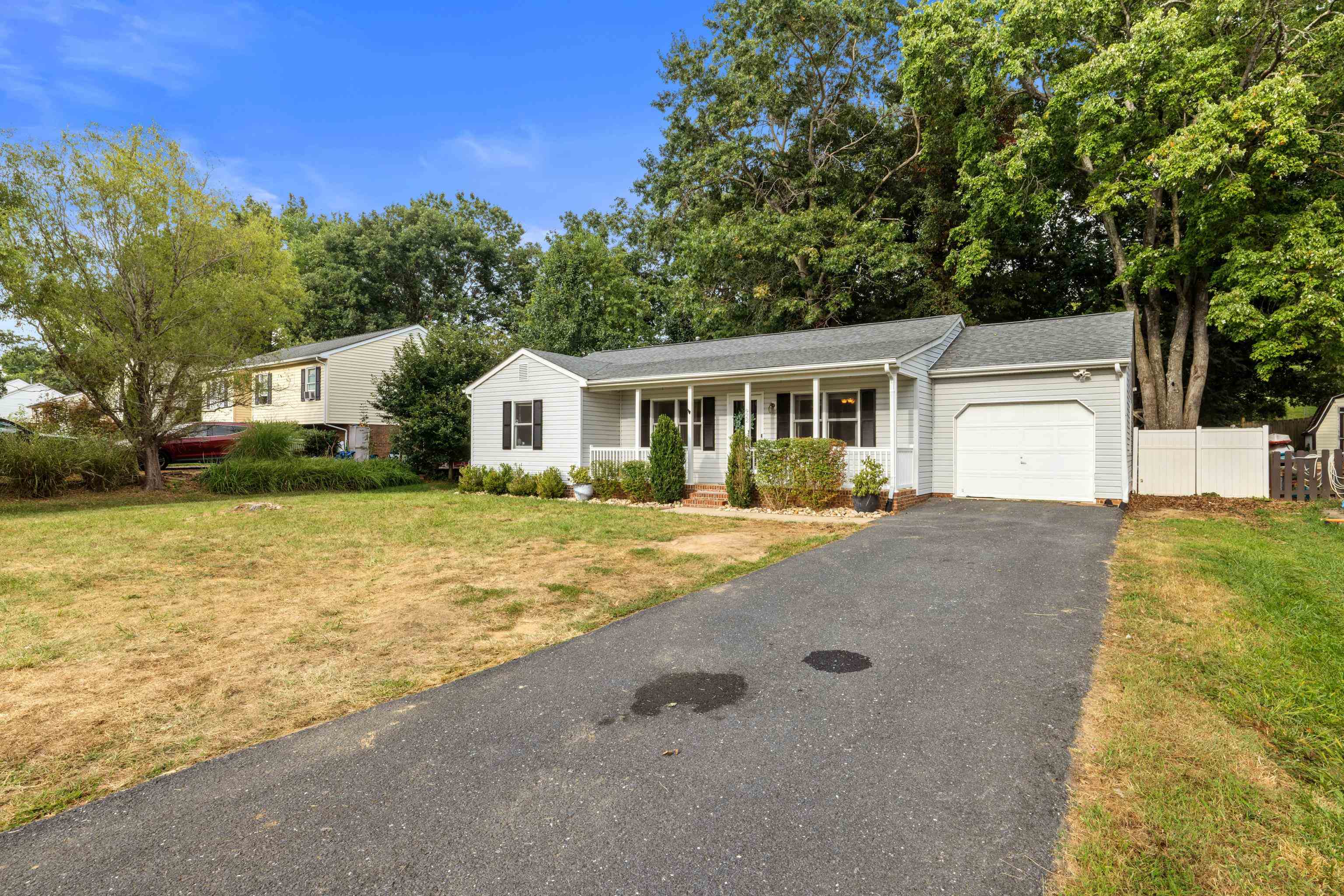 922 PATTON FARM RD, STUARTS DRAFT, Virginia 24477, 3 Bedrooms Bedrooms, ,2 BathroomsBathrooms,Residential,922 PATTON FARM RD,668250 MLS # 668250