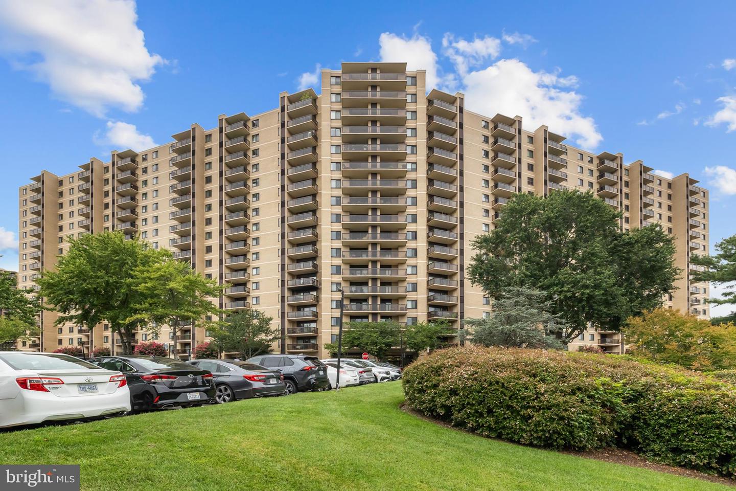 203 YOAKUM PKWY #1406, ALEXANDRIA, Virginia 22304, 2 Bedrooms Bedrooms, ,1 BathroomBathrooms,Residential,For sale,203 YOAKUM PKWY #1406,VAAX2047938 MLS # VAAX2047938