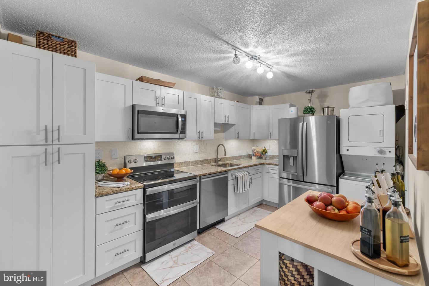 203 YOAKUM PKWY #1406, ALEXANDRIA, Virginia 22304, 2 Bedrooms Bedrooms, ,1 BathroomBathrooms,Residential,For sale,203 YOAKUM PKWY #1406,VAAX2047938 MLS # VAAX2047938