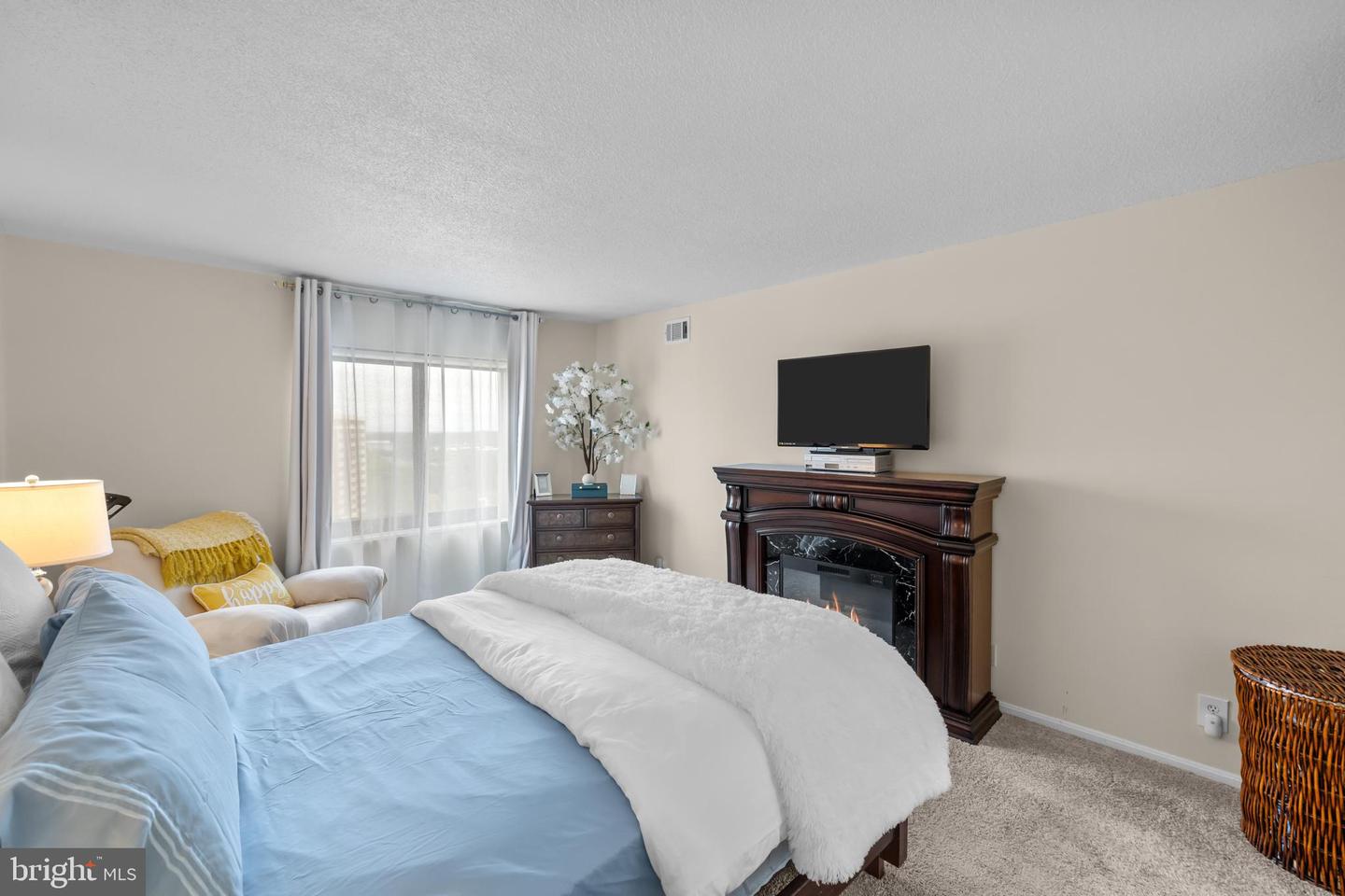 203 YOAKUM PKWY #1406, ALEXANDRIA, Virginia 22304, 2 Bedrooms Bedrooms, ,1 BathroomBathrooms,Residential,For sale,203 YOAKUM PKWY #1406,VAAX2047938 MLS # VAAX2047938
