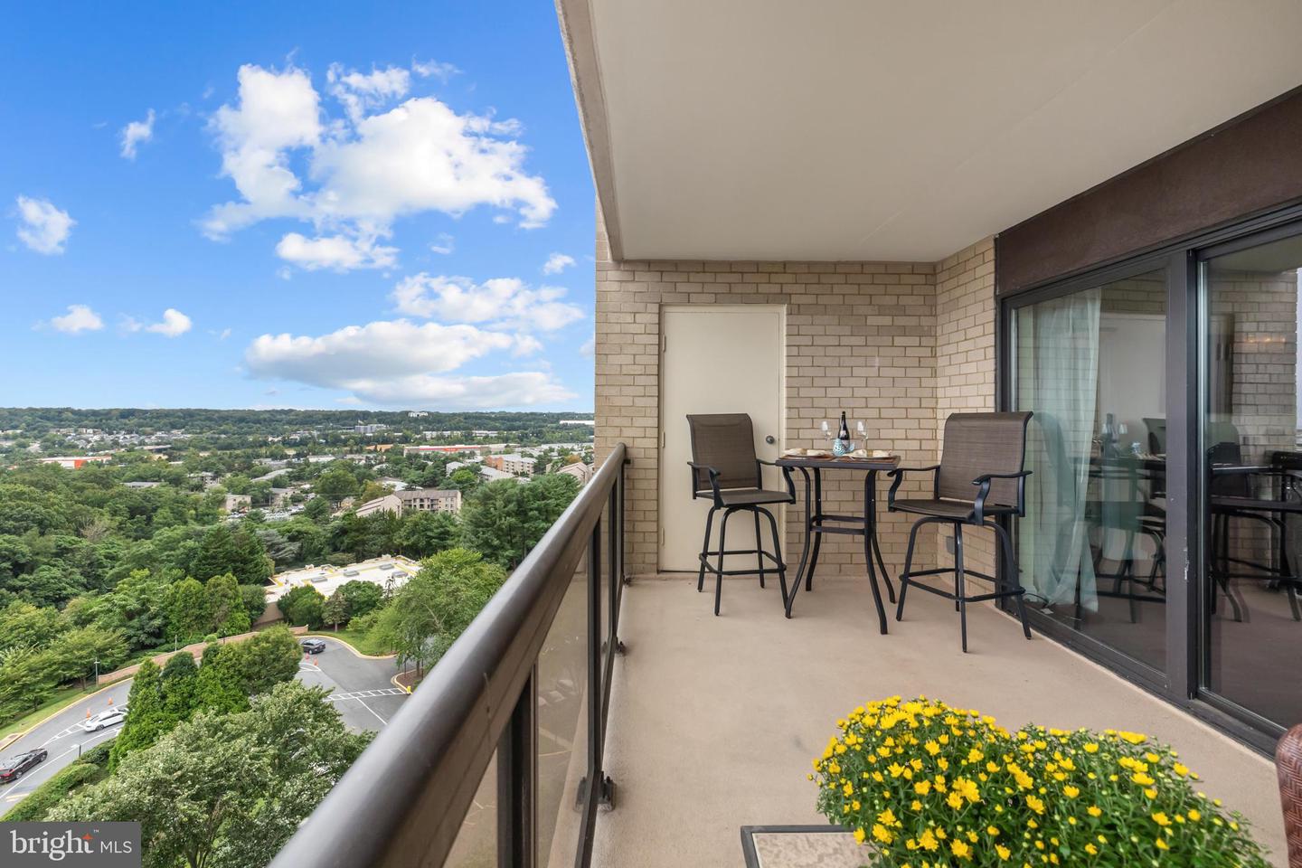 203 YOAKUM PKWY #1406, ALEXANDRIA, Virginia 22304, 2 Bedrooms Bedrooms, ,1 BathroomBathrooms,Residential,For sale,203 YOAKUM PKWY #1406,VAAX2047938 MLS # VAAX2047938