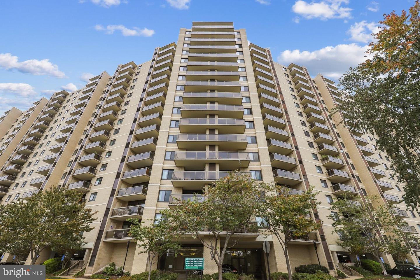 203 YOAKUM PKWY #1406, ALEXANDRIA, Virginia 22304, 2 Bedrooms Bedrooms, ,1 BathroomBathrooms,Residential,For sale,203 YOAKUM PKWY #1406,VAAX2047938 MLS # VAAX2047938