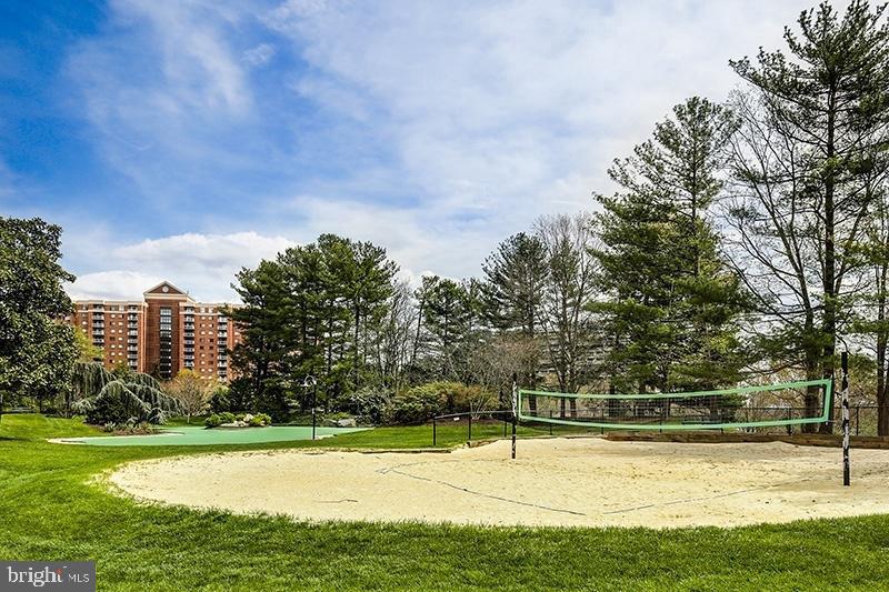 203 YOAKUM PKWY #1406, ALEXANDRIA, Virginia 22304, 2 Bedrooms Bedrooms, ,1 BathroomBathrooms,Residential,For sale,203 YOAKUM PKWY #1406,VAAX2047938 MLS # VAAX2047938