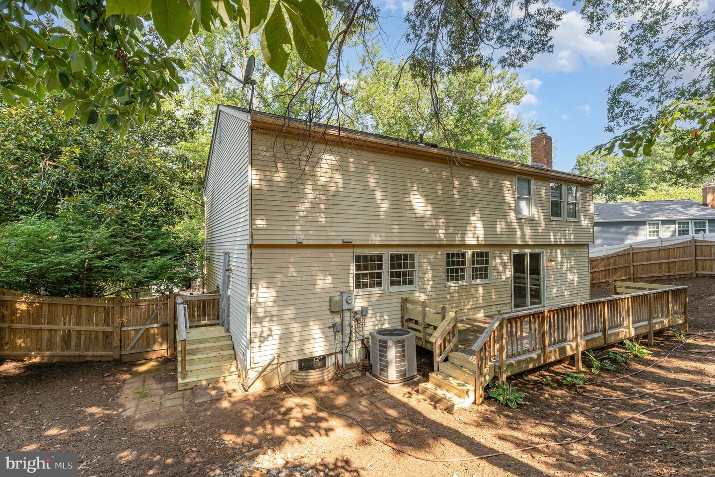 15431 SILVAN GLEN DR, DUMFRIES, Virginia 22025, 4 Bedrooms Bedrooms, ,2 BathroomsBathrooms,Residential,For sale,15431 SILVAN GLEN DR,VAPW2100276 MLS # VAPW2100276