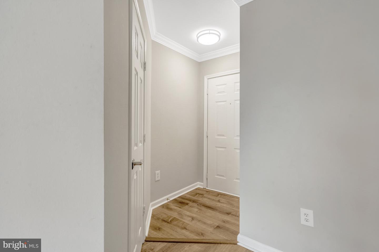 4602 SUPERIOR SQ, FAIRFAX, Virginia 22033, 2 Bedrooms Bedrooms, ,2 BathroomsBathrooms,Residential,For sale,4602 SUPERIOR SQ,VAFX2259132 MLS # VAFX2259132