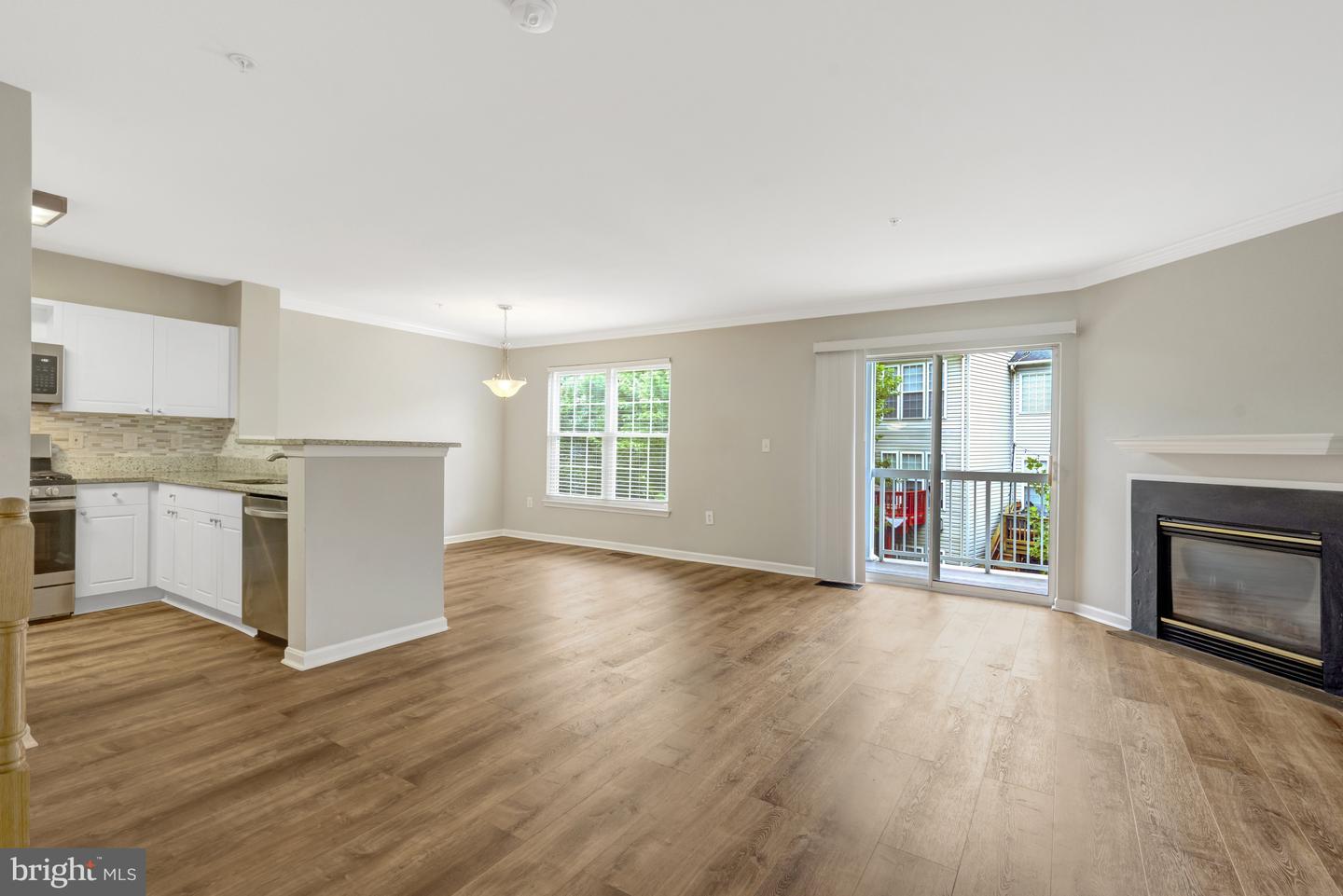 4602 SUPERIOR SQ, FAIRFAX, Virginia 22033, 2 Bedrooms Bedrooms, ,2 BathroomsBathrooms,Residential,For sale,4602 SUPERIOR SQ,VAFX2259132 MLS # VAFX2259132