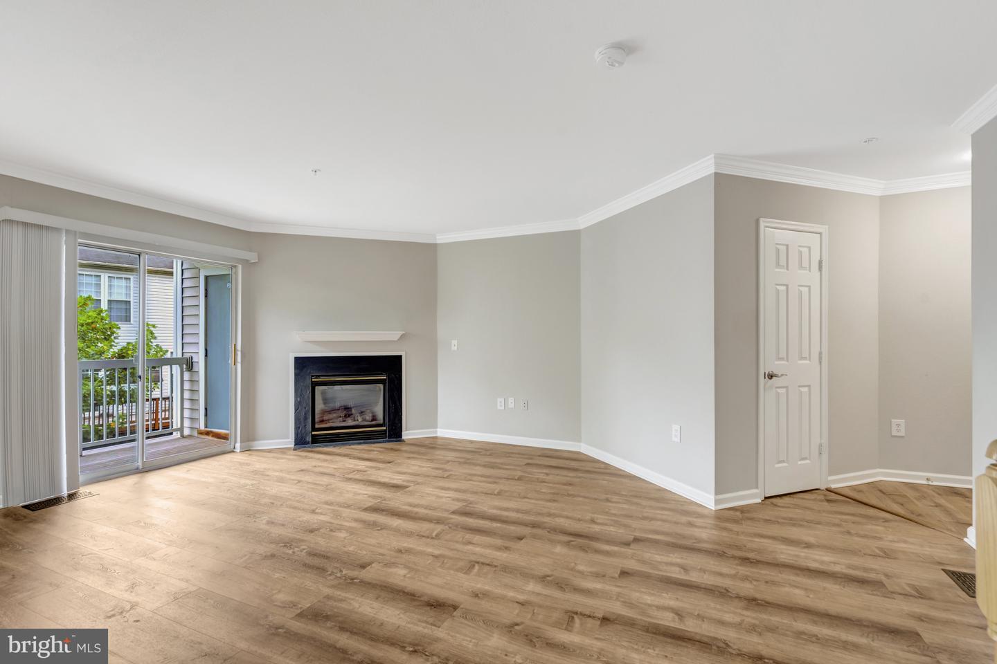 4602 SUPERIOR SQ, FAIRFAX, Virginia 22033, 2 Bedrooms Bedrooms, ,2 BathroomsBathrooms,Residential,For sale,4602 SUPERIOR SQ,VAFX2259132 MLS # VAFX2259132