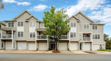 4602 SUPERIOR SQ, FAIRFAX, Virginia 22033, 2 Bedrooms Bedrooms, ,2 BathroomsBathrooms,Residential,For sale,4602 SUPERIOR SQ,VAFX2259132 MLS # VAFX2259132