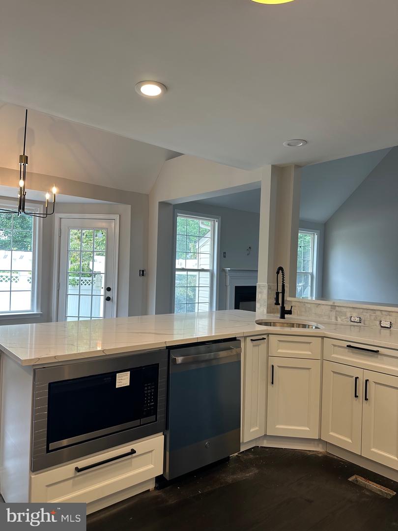 85 BASALT DR, FREDERICKSBURG, Virginia 22406, 4 Bedrooms Bedrooms, ,2 BathroomsBathrooms,Residential,For sale,85 BASALT DR,VAST2041488 MLS # VAST2041488