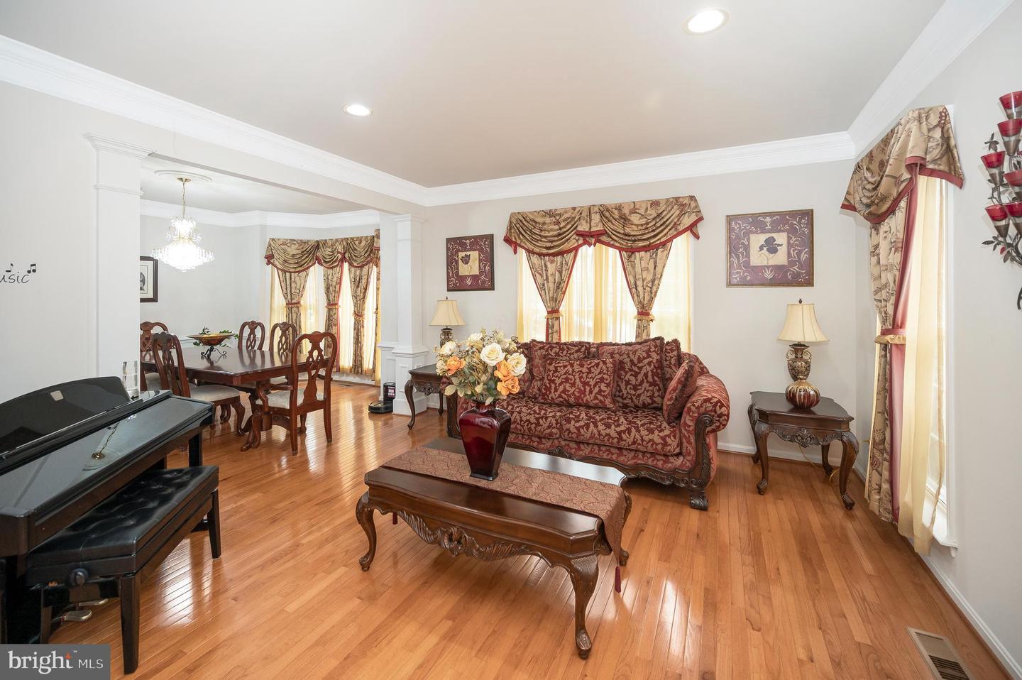 8950 BIRCH BAY CIR, LORTON, Virginia 22079, 4 Bedrooms Bedrooms, ,2 BathroomsBathrooms,Residential,For sale,8950 BIRCH BAY CIR,VAFX2259556 MLS # VAFX2259556
