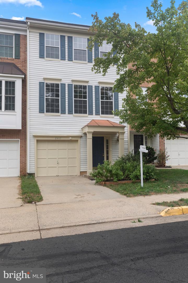 2447 CLOVER FIELD CIR, HERNDON, Virginia 20171, 3 Bedrooms Bedrooms, ,2 BathroomsBathrooms,Residential,For sale,2447 CLOVER FIELD CIR,VAFX2260166 MLS # VAFX2260166