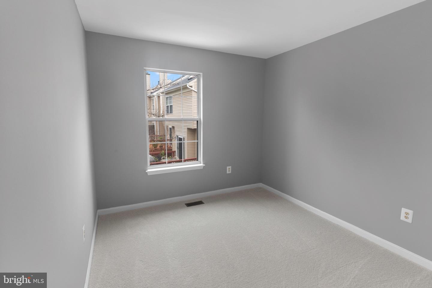 2447 CLOVER FIELD CIR, HERNDON, Virginia 20171, 3 Bedrooms Bedrooms, ,2 BathroomsBathrooms,Residential,For sale,2447 CLOVER FIELD CIR,VAFX2260166 MLS # VAFX2260166