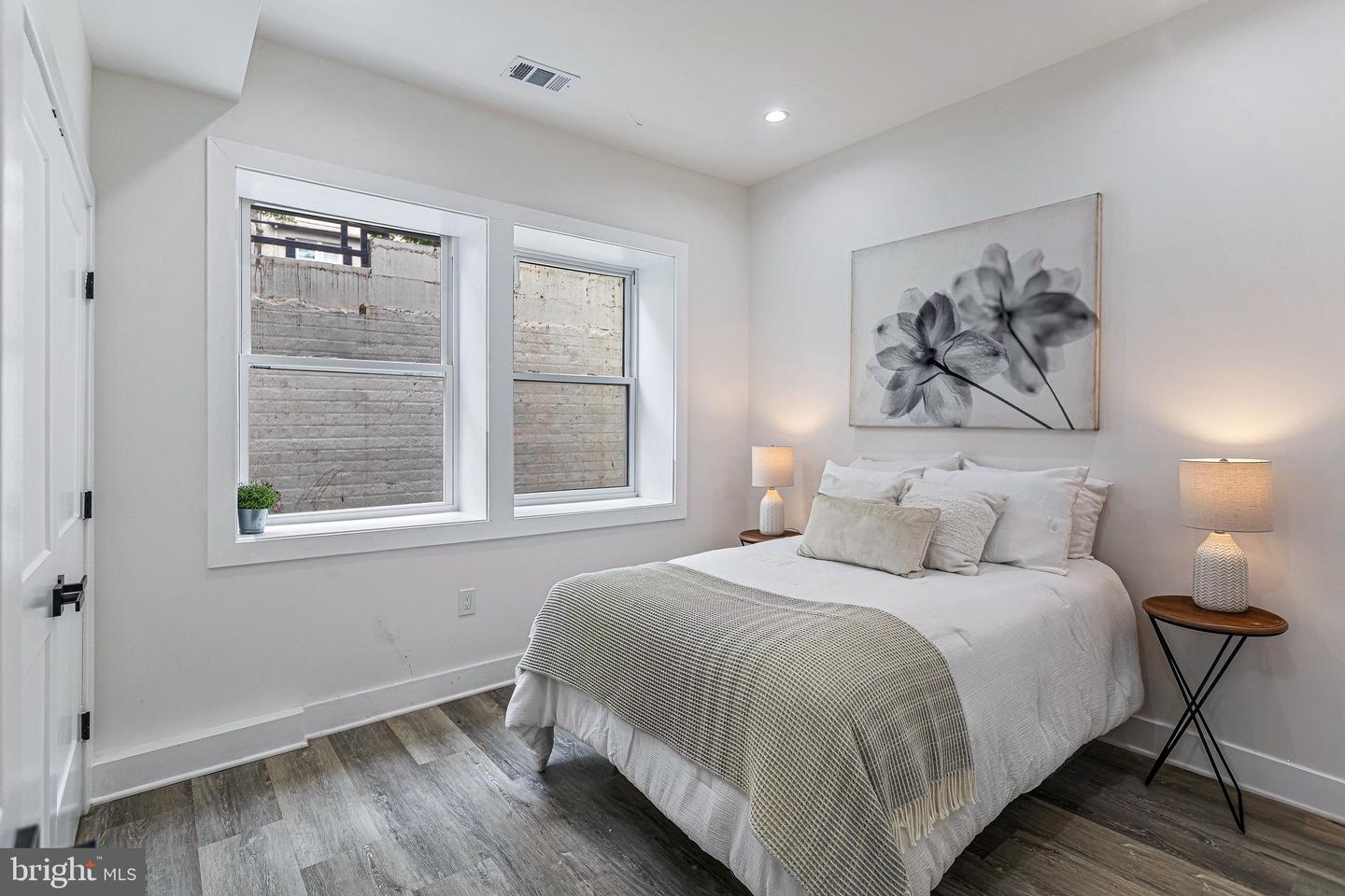 1107 QUEEN ST NE #2, WASHINGTON, District Of Columbia 20002, 2 Bedrooms Bedrooms, ,2 BathroomsBathrooms,Residential,For sale,1107 QUEEN ST NE #2,DCDC2214378 MLS # DCDC2214378
