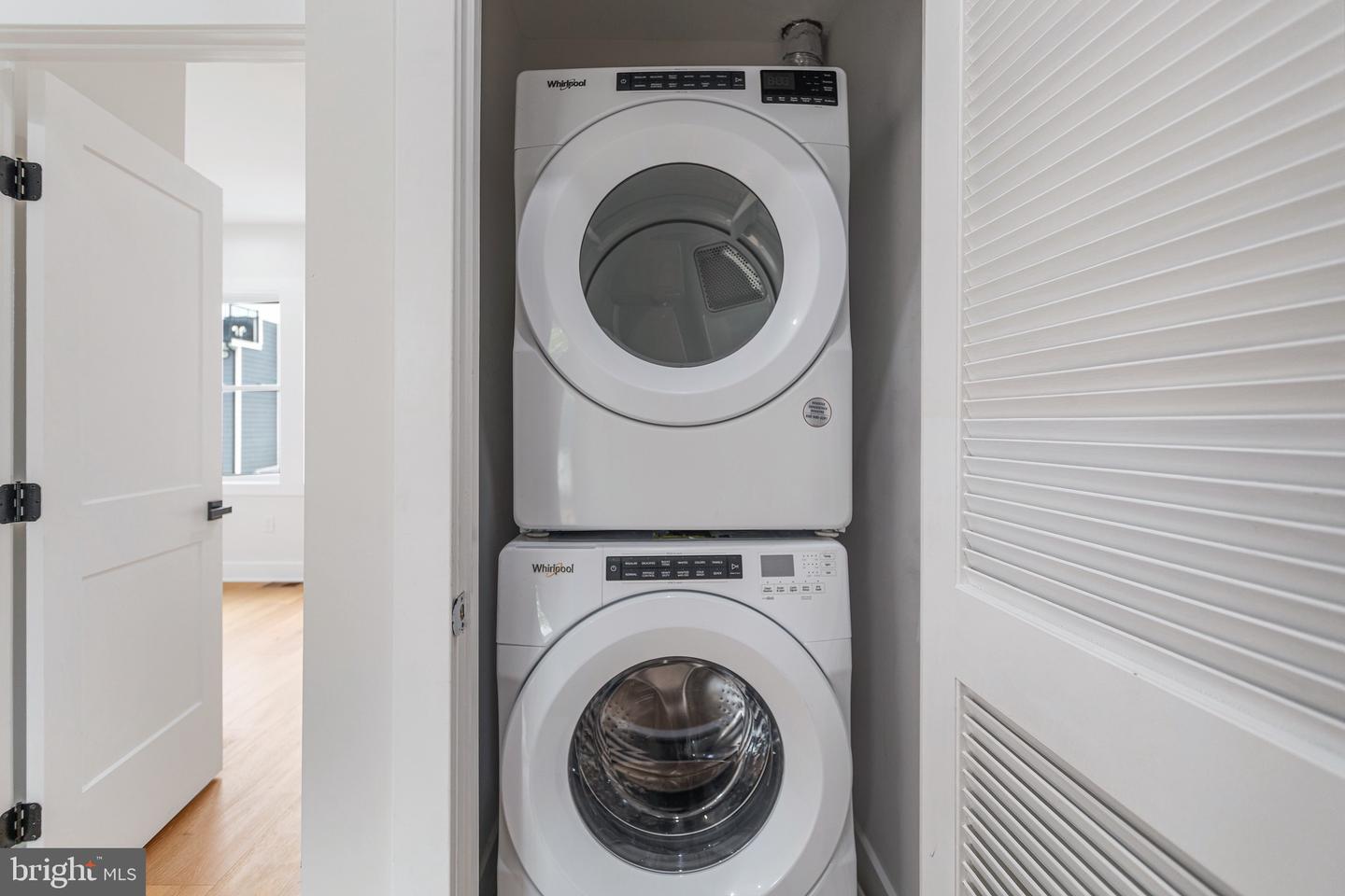 1107 QUEEN ST NE #4, WASHINGTON, District Of Columbia 20002, 3 Bedrooms Bedrooms, ,1 BathroomBathrooms,Residential,For sale,1107 QUEEN ST NE #4,DCDC2214382 MLS # DCDC2214382