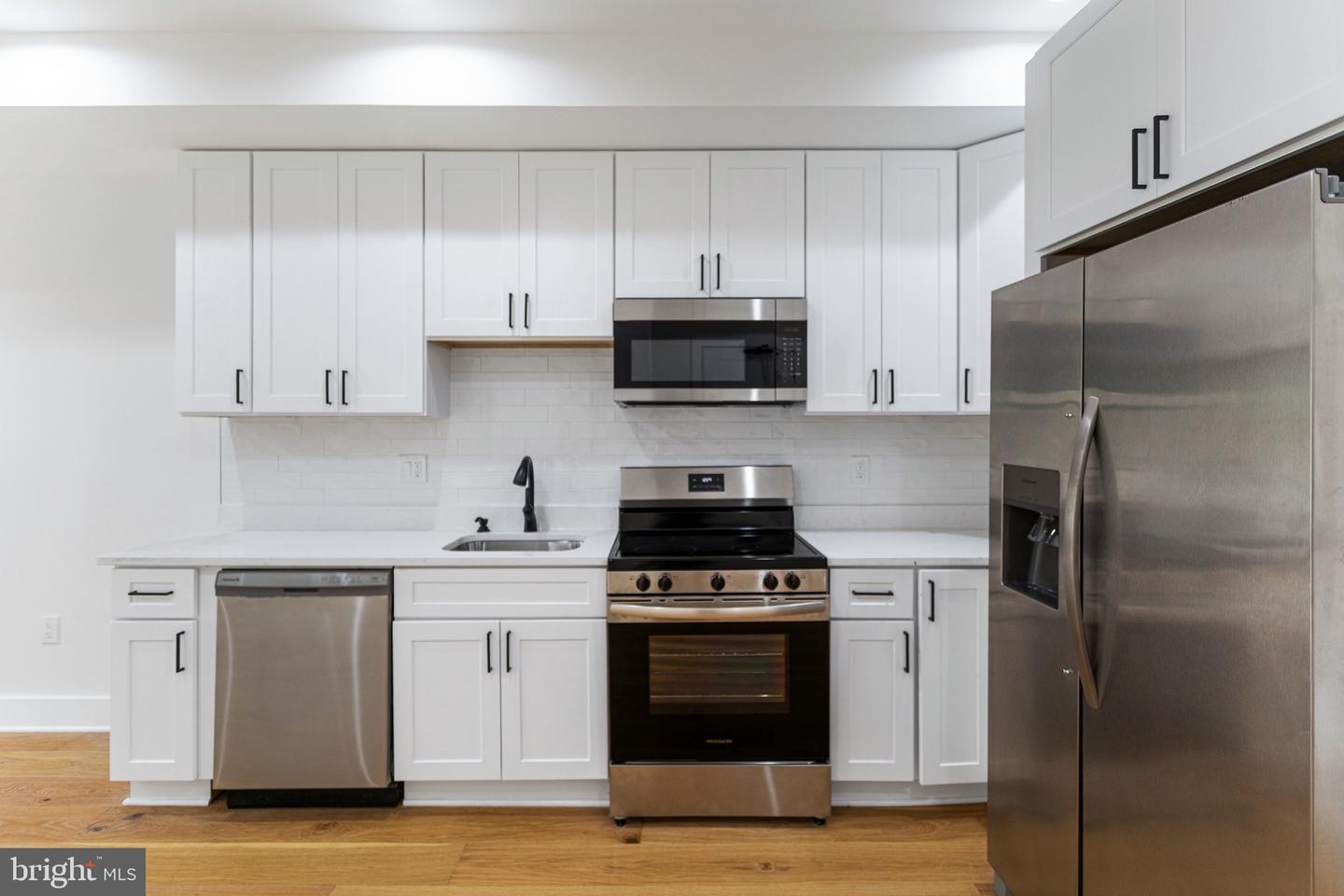 1107 QUEEN ST NE #4, WASHINGTON, District Of Columbia 20002, 3 Bedrooms Bedrooms, ,1 BathroomBathrooms,Residential,For sale,1107 QUEEN ST NE #4,DCDC2214382 MLS # DCDC2214382