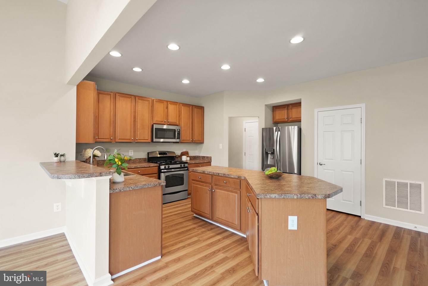 3952 LAKE ASHBY CT, WARRENTON, Virginia 20187, 4 Bedrooms Bedrooms, ,3 BathroomsBathrooms,Residential,For sale,3952 LAKE ASHBY CT,VAFQ2017882 MLS # VAFQ2017882