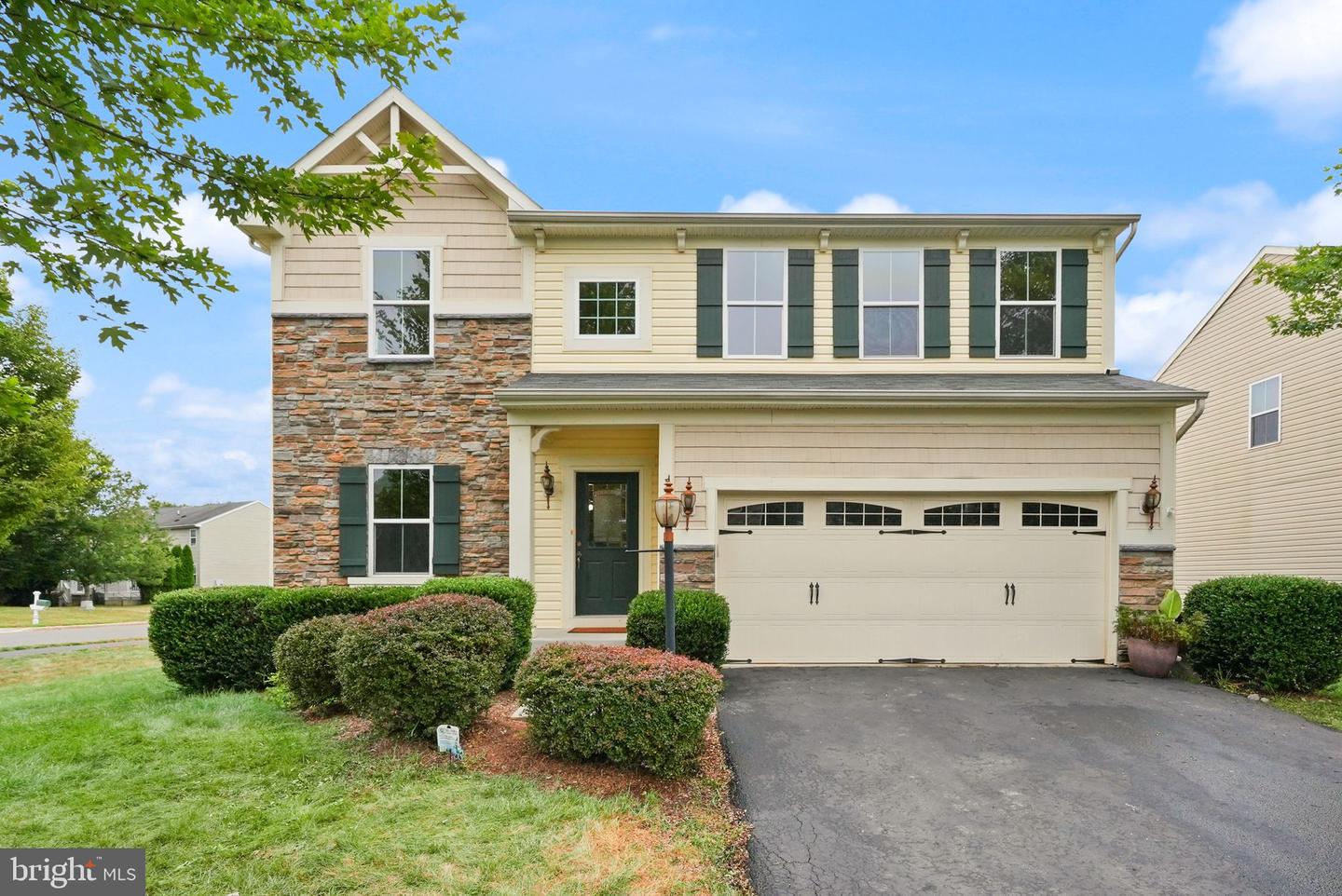 3952 LAKE ASHBY CT, WARRENTON, Virginia 20187, 4 Bedrooms Bedrooms, ,3 BathroomsBathrooms,Residential,For sale,3952 LAKE ASHBY CT,VAFQ2017882 MLS # VAFQ2017882