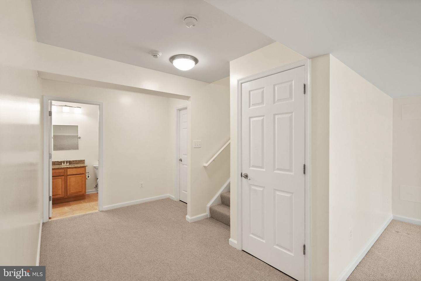 3952 LAKE ASHBY CT, WARRENTON, Virginia 20187, 4 Bedrooms Bedrooms, ,3 BathroomsBathrooms,Residential,For sale,3952 LAKE ASHBY CT,VAFQ2017882 MLS # VAFQ2017882