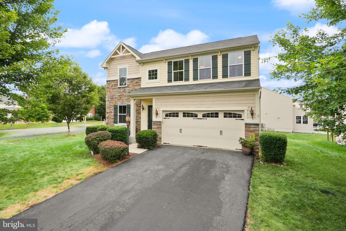 3952 LAKE ASHBY CT, WARRENTON, Virginia 20187, 4 Bedrooms Bedrooms, ,3 BathroomsBathrooms,Residential,For sale,3952 LAKE ASHBY CT,VAFQ2017882 MLS # VAFQ2017882