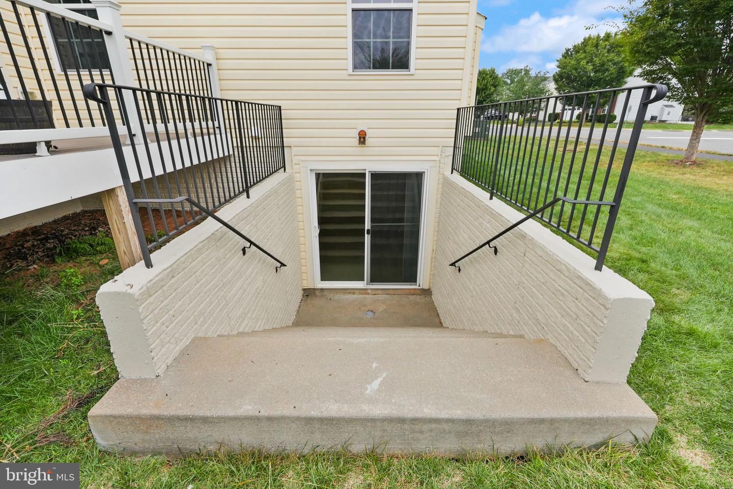 3952 LAKE ASHBY CT, WARRENTON, Virginia 20187, 4 Bedrooms Bedrooms, ,3 BathroomsBathrooms,Residential,For sale,3952 LAKE ASHBY CT,VAFQ2017882 MLS # VAFQ2017882