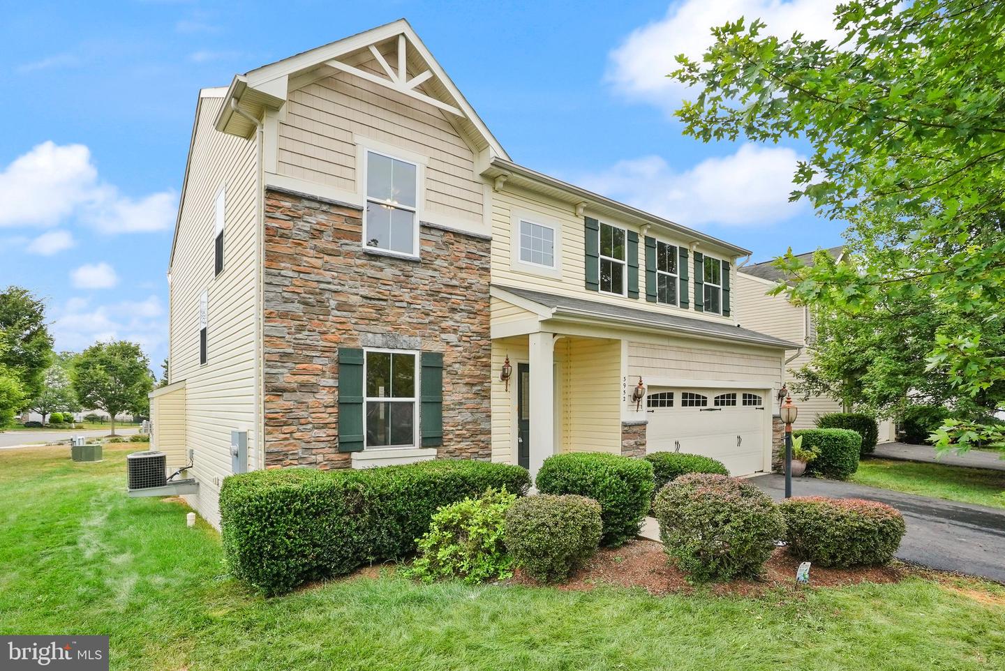 3952 LAKE ASHBY CT, WARRENTON, Virginia 20187, 4 Bedrooms Bedrooms, ,3 BathroomsBathrooms,Residential,For sale,3952 LAKE ASHBY CT,VAFQ2017882 MLS # VAFQ2017882