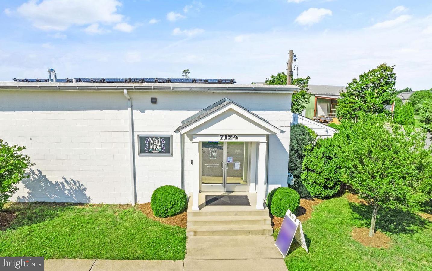 3952 LAKE ASHBY CT, WARRENTON, Virginia 20187, 4 Bedrooms Bedrooms, ,3 BathroomsBathrooms,Residential,For sale,3952 LAKE ASHBY CT,VAFQ2017882 MLS # VAFQ2017882