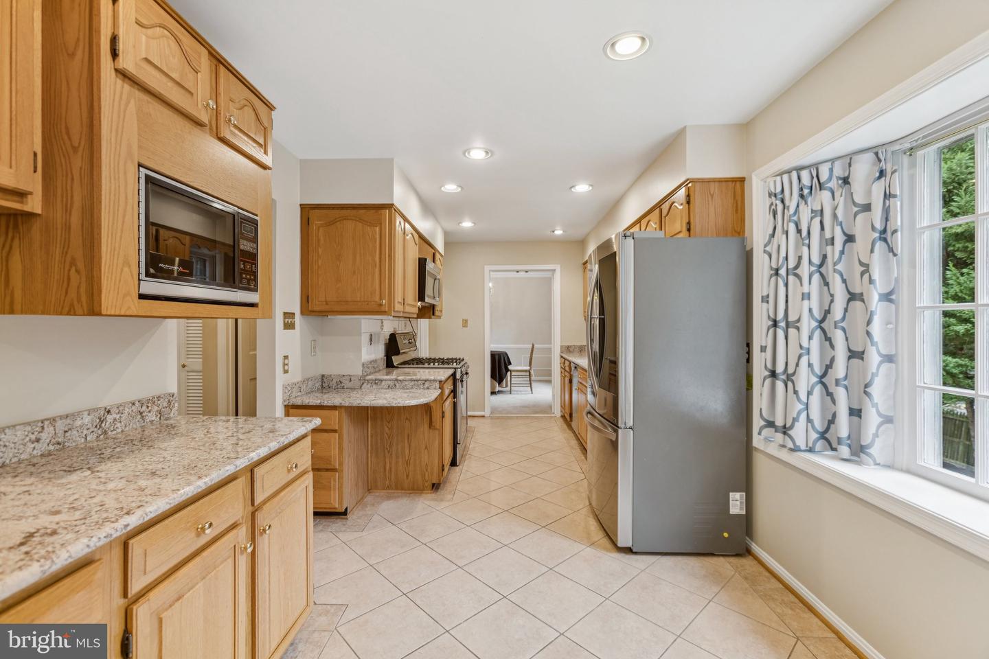 4893 35TH RD N, ARLINGTON, Virginia 22207, 6 Bedrooms Bedrooms, 12 Rooms Rooms,2 BathroomsBathrooms,Residential,For sale,4893 35TH RD N,VAAR2062184 MLS # VAAR2062184