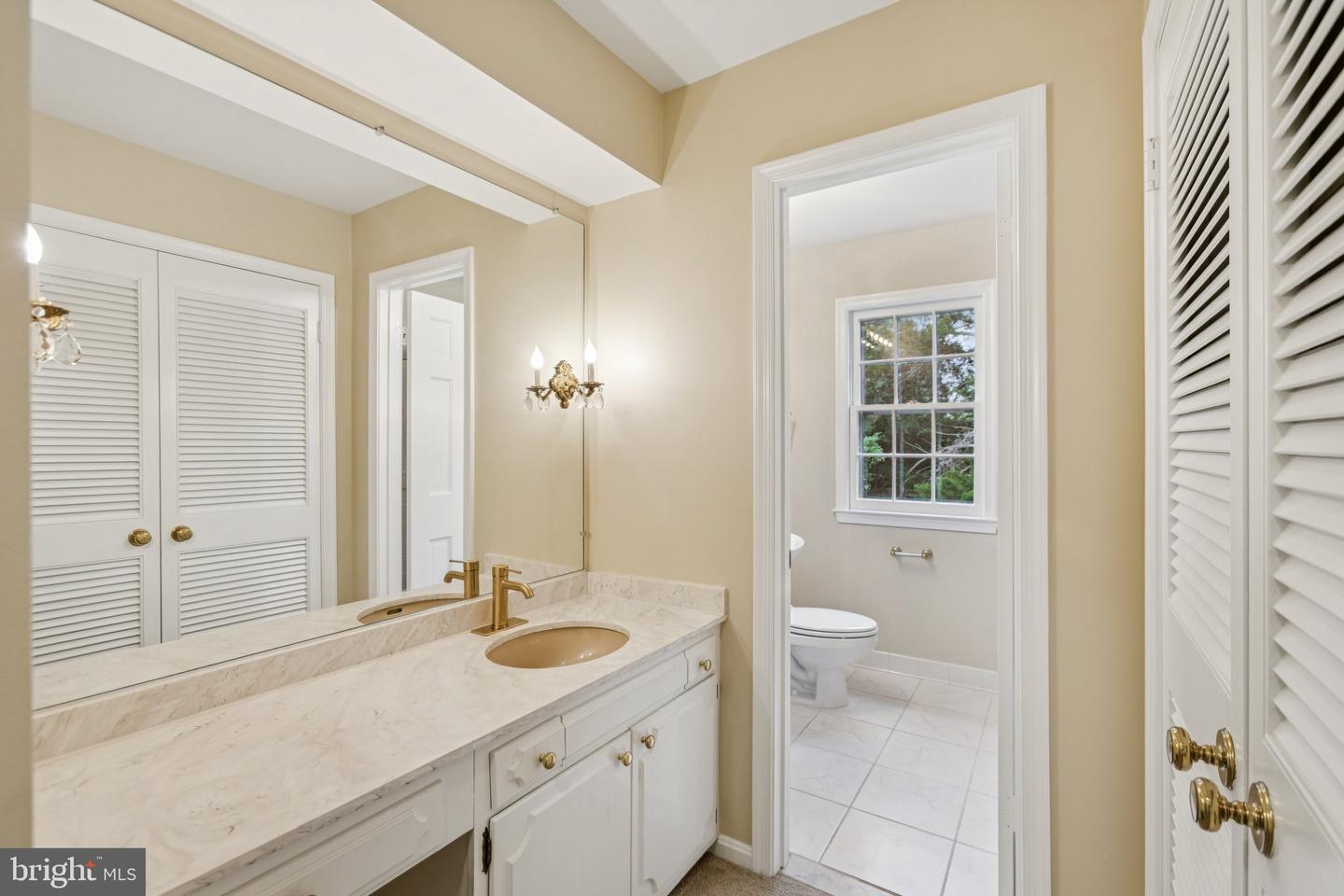 4893 35TH RD N, ARLINGTON, Virginia 22207, 6 Bedrooms Bedrooms, 12 Rooms Rooms,2 BathroomsBathrooms,Residential,For sale,4893 35TH RD N,VAAR2062184 MLS # VAAR2062184