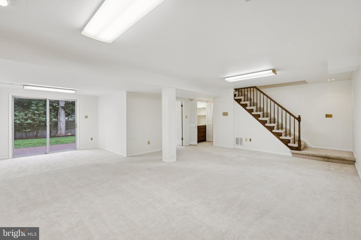 4893 35TH RD N, ARLINGTON, Virginia 22207, 6 Bedrooms Bedrooms, 12 Rooms Rooms,2 BathroomsBathrooms,Residential,For sale,4893 35TH RD N,VAAR2062184 MLS # VAAR2062184