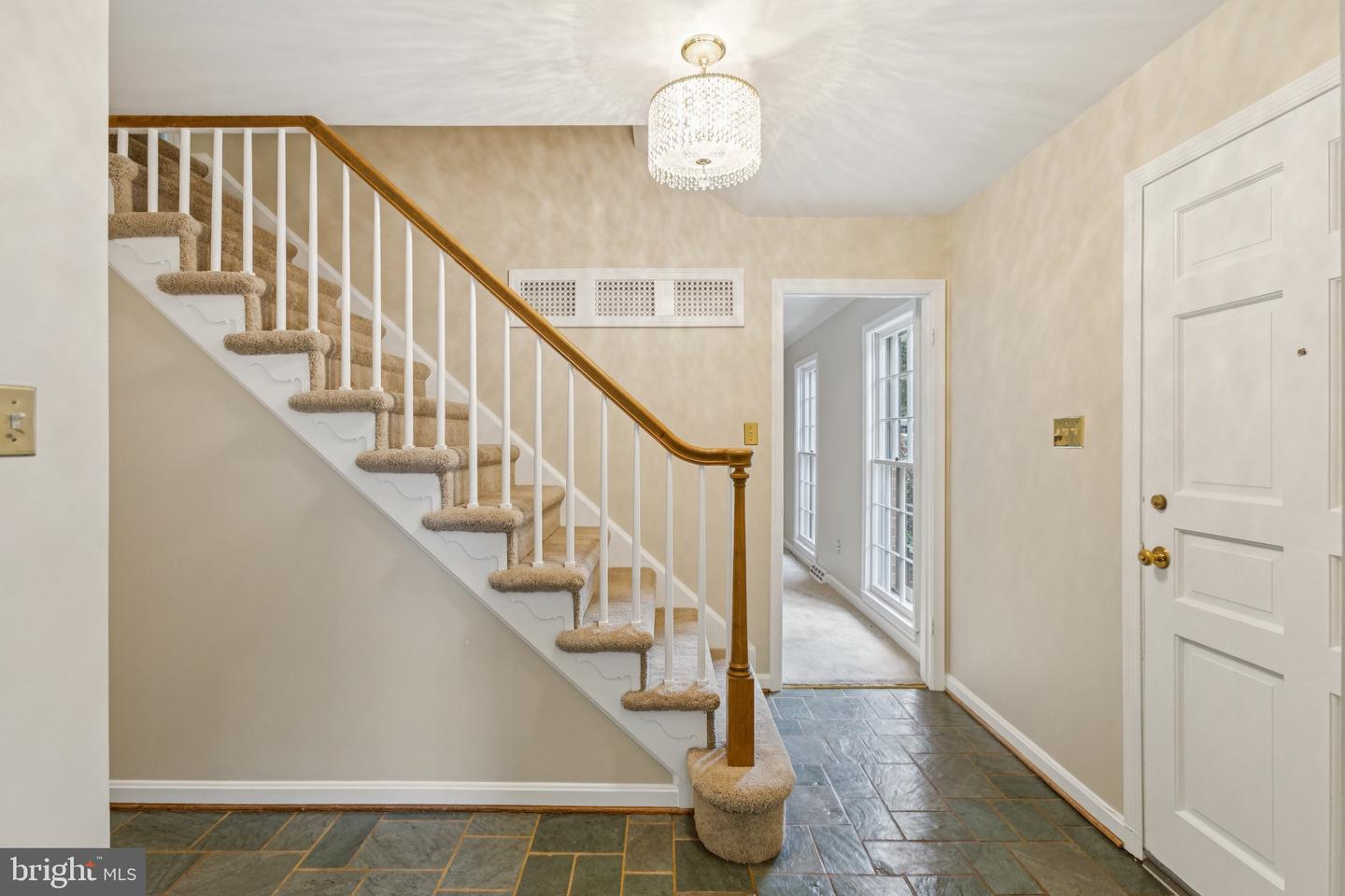 4893 35TH RD N, ARLINGTON, Virginia 22207, 6 Bedrooms Bedrooms, 12 Rooms Rooms,2 BathroomsBathrooms,Residential,For sale,4893 35TH RD N,VAAR2062184 MLS # VAAR2062184