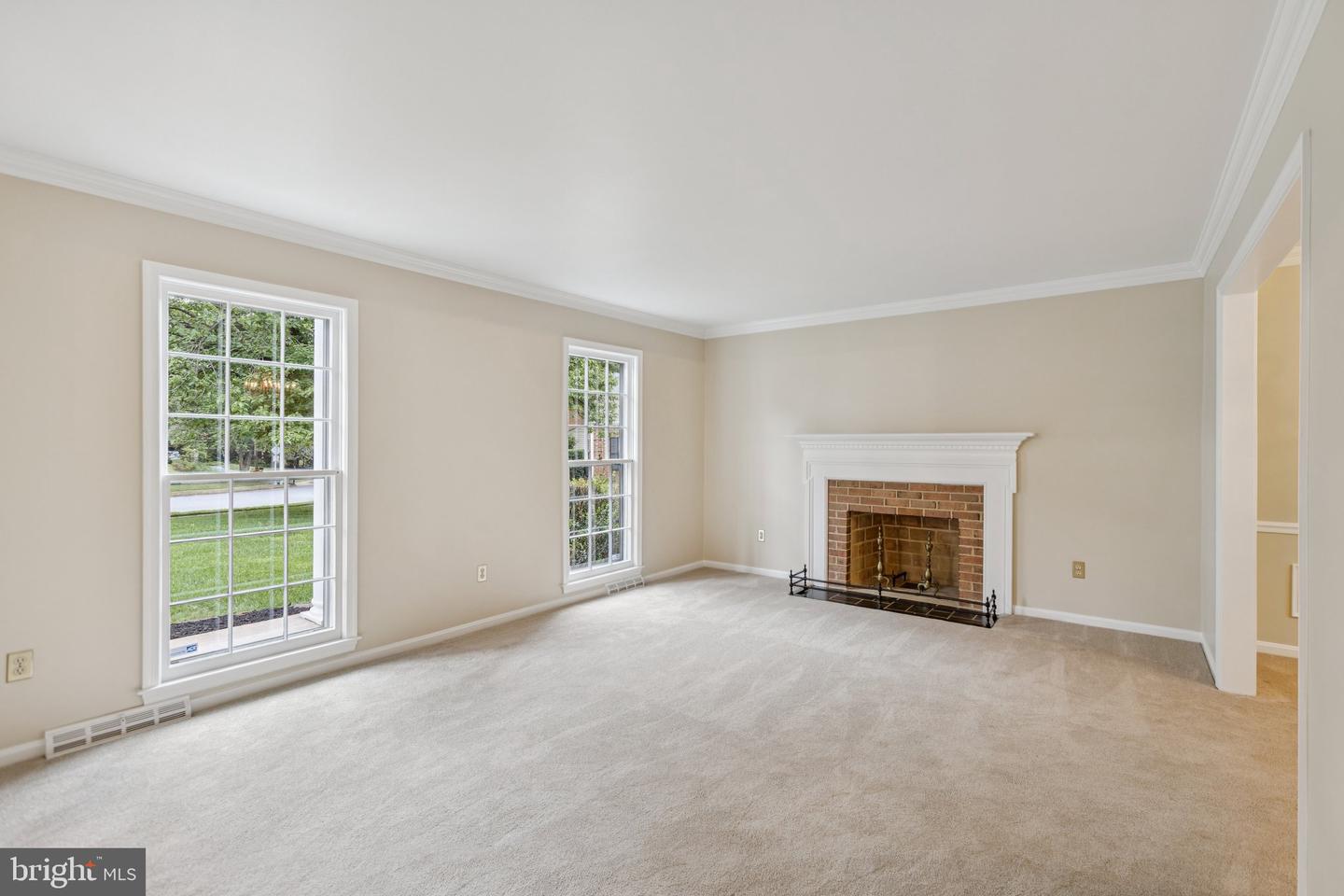 4893 35TH RD N, ARLINGTON, Virginia 22207, 6 Bedrooms Bedrooms, 12 Rooms Rooms,2 BathroomsBathrooms,Residential,For sale,4893 35TH RD N,VAAR2062184 MLS # VAAR2062184