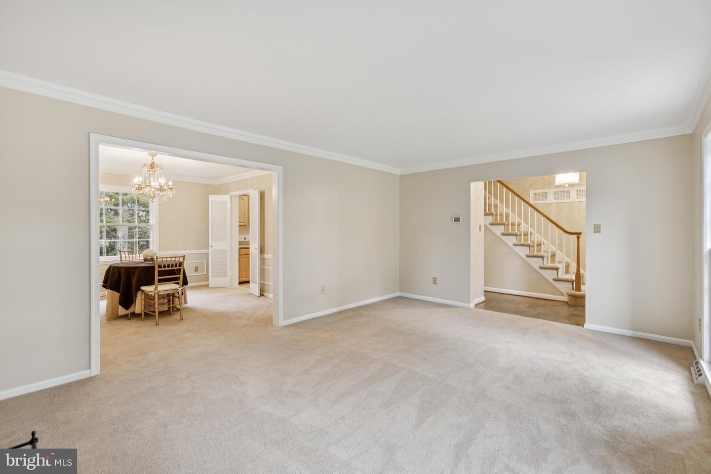 4893 35TH RD N, ARLINGTON, Virginia 22207, 6 Bedrooms Bedrooms, 12 Rooms Rooms,2 BathroomsBathrooms,Residential,For sale,4893 35TH RD N,VAAR2062184 MLS # VAAR2062184