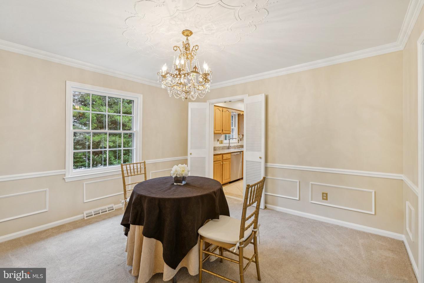 4893 35TH RD N, ARLINGTON, Virginia 22207, 6 Bedrooms Bedrooms, 12 Rooms Rooms,2 BathroomsBathrooms,Residential,For sale,4893 35TH RD N,VAAR2062184 MLS # VAAR2062184