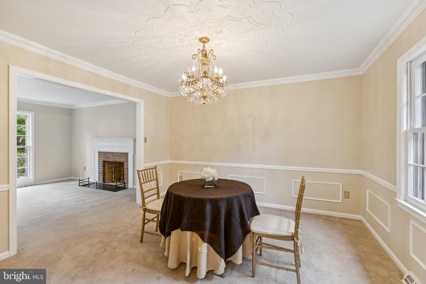 4893 35TH RD N, ARLINGTON, Virginia 22207, 6 Bedrooms Bedrooms, 12 Rooms Rooms,2 BathroomsBathrooms,Residential,For sale,4893 35TH RD N,VAAR2062184 MLS # VAAR2062184