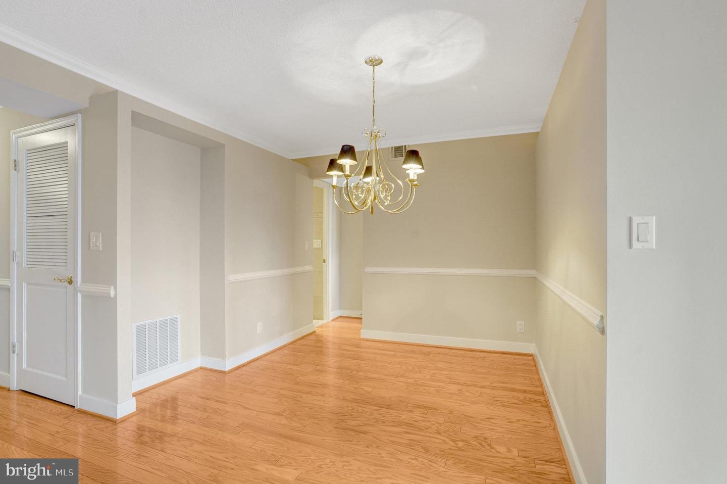 5902 MOUNT EAGLE DR #817, ALEXANDRIA, Virginia 22303, 1 Bedroom Bedrooms, ,1 BathroomBathrooms,Residential,For sale,5902 MOUNT EAGLE DR #817,VAFX2261234 MLS # VAFX2261234