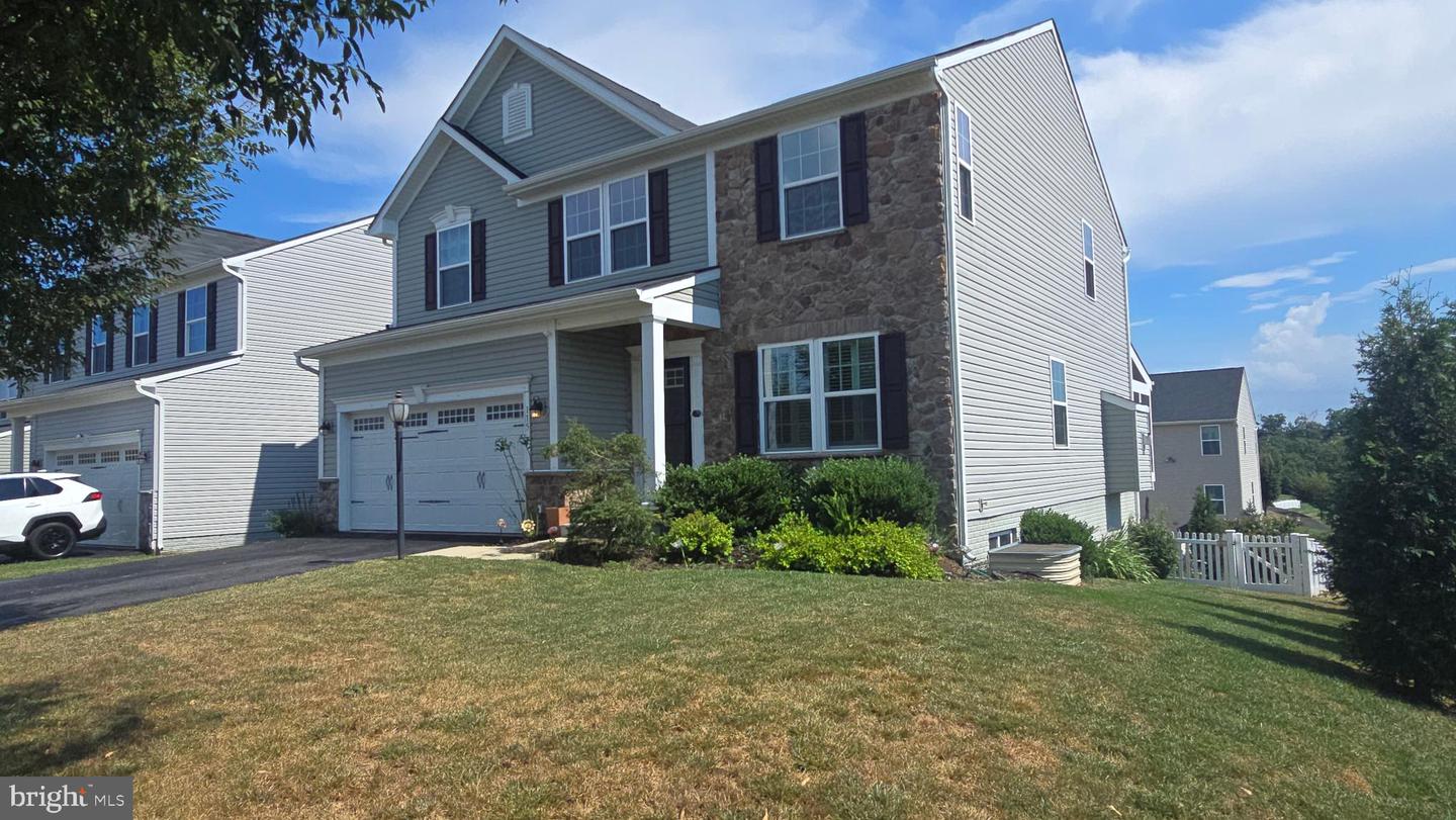 115 CHURNDASH WAY, STEPHENSON, Virginia 22656, 5 Bedrooms Bedrooms, 18 Rooms Rooms,3 BathroomsBathrooms,Residential,For sale,115 CHURNDASH WAY,VAFV2036126 MLS # VAFV2036126