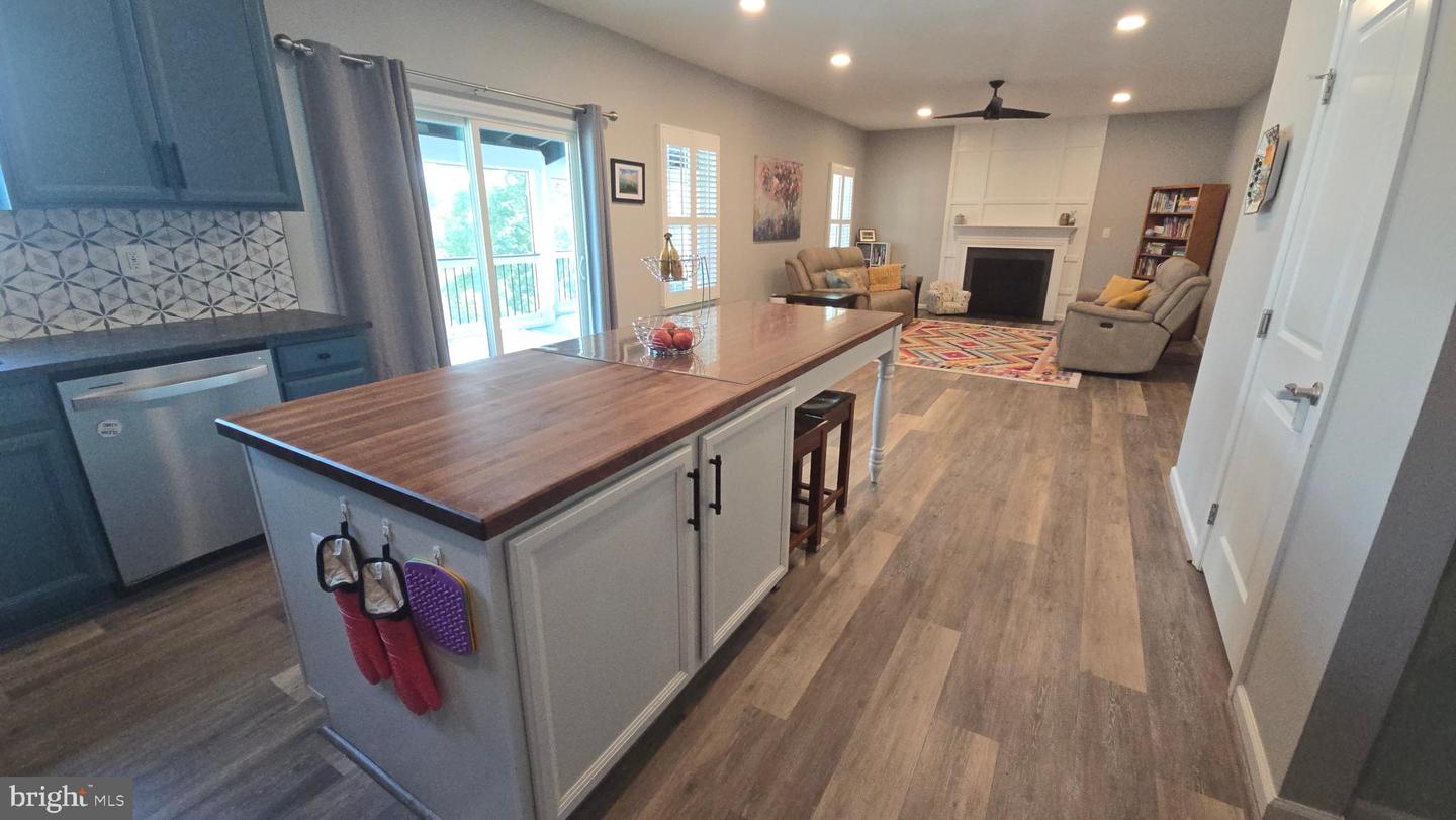 115 CHURNDASH WAY, STEPHENSON, Virginia 22656, 5 Bedrooms Bedrooms, 18 Rooms Rooms,3 BathroomsBathrooms,Residential,For sale,115 CHURNDASH WAY,VAFV2036126 MLS # VAFV2036126