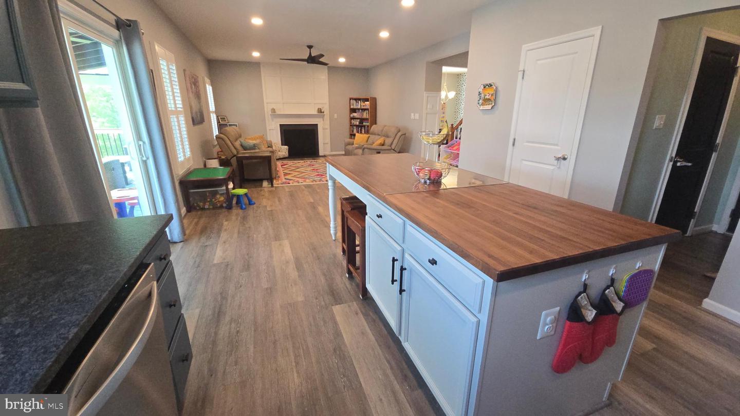 115 CHURNDASH WAY, STEPHENSON, Virginia 22656, 5 Bedrooms Bedrooms, 18 Rooms Rooms,3 BathroomsBathrooms,Residential,For sale,115 CHURNDASH WAY,VAFV2036126 MLS # VAFV2036126