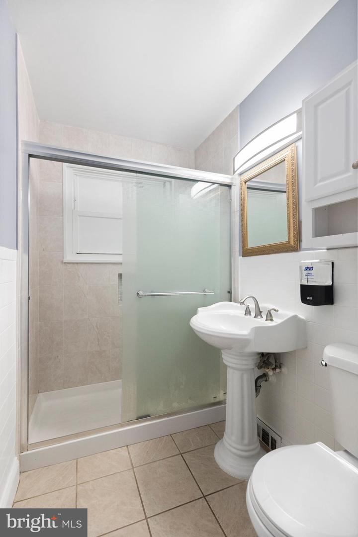 5814 LARPIN LN, ALEXANDRIA, Virginia 22310, 4 Bedrooms Bedrooms, ,3 BathroomsBathrooms,Residential,For sale,5814 LARPIN LN,VAFX2261628 MLS # VAFX2261628