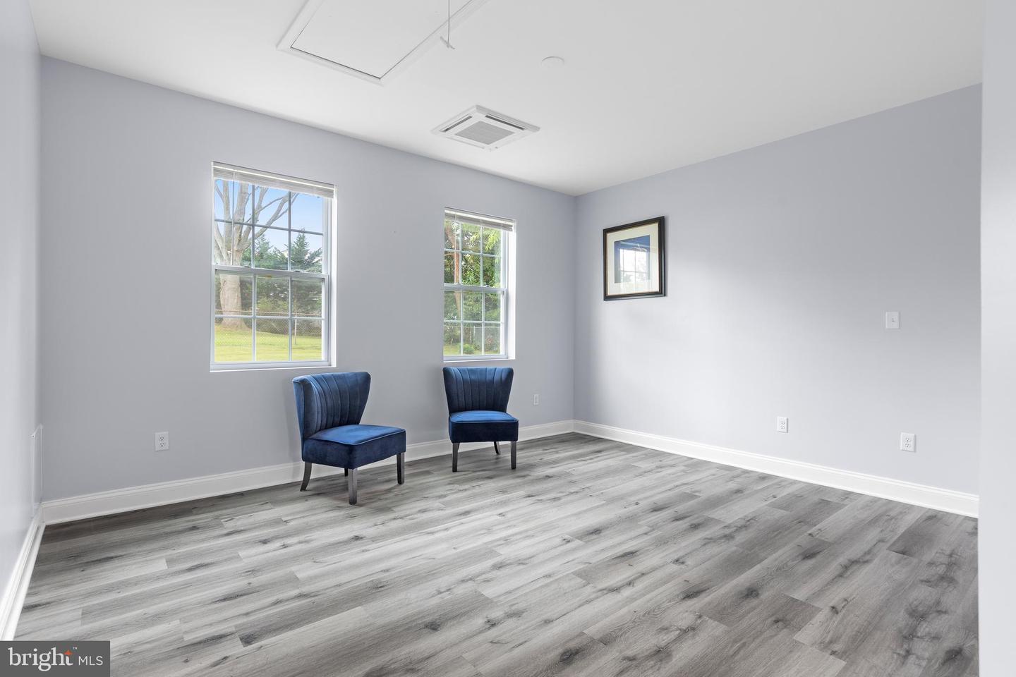 5814 LARPIN LN, ALEXANDRIA, Virginia 22310, 4 Bedrooms Bedrooms, ,3 BathroomsBathrooms,Residential,For sale,5814 LARPIN LN,VAFX2261628 MLS # VAFX2261628