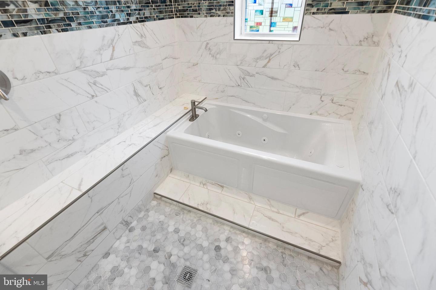 5814 LARPIN LN, ALEXANDRIA, Virginia 22310, 4 Bedrooms Bedrooms, ,3 BathroomsBathrooms,Residential,For sale,5814 LARPIN LN,VAFX2261628 MLS # VAFX2261628