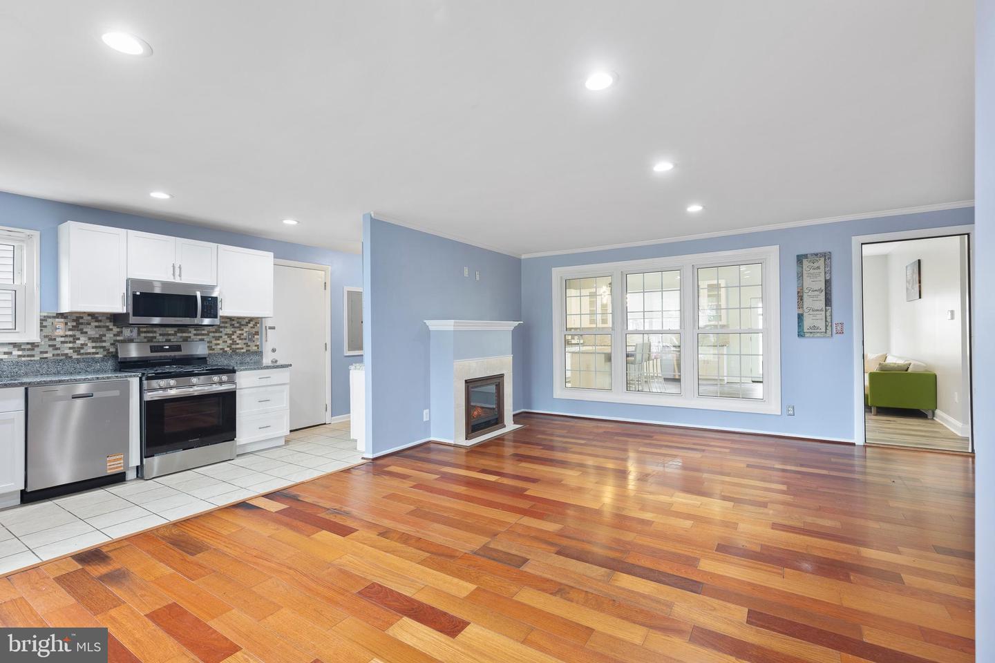 5814 LARPIN LN, ALEXANDRIA, Virginia 22310, 4 Bedrooms Bedrooms, ,3 BathroomsBathrooms,Residential,For sale,5814 LARPIN LN,VAFX2261628 MLS # VAFX2261628