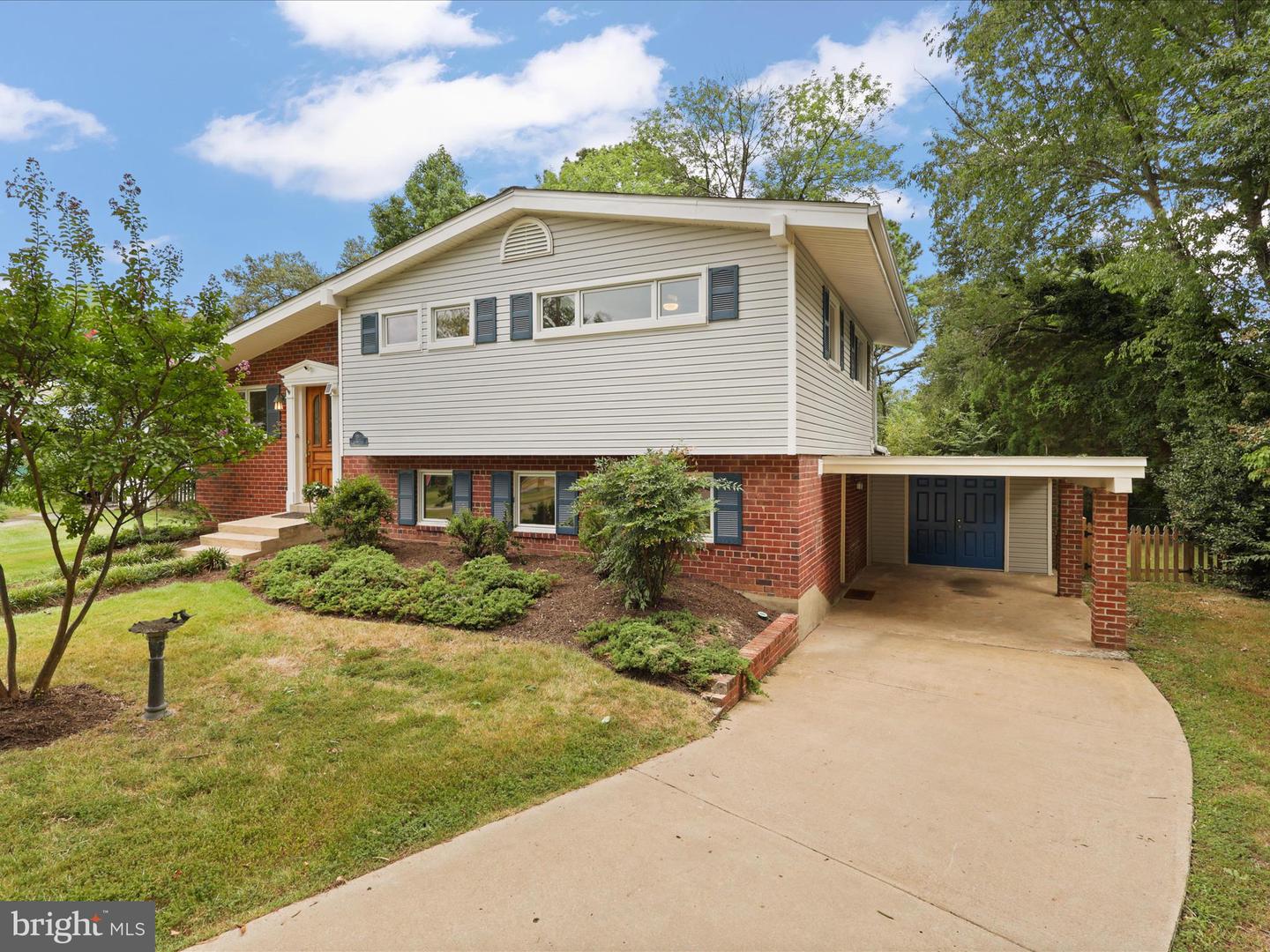 4712 SURRY PL, ALEXANDRIA, Virginia 22304, 3 Bedrooms Bedrooms, ,2 BathroomsBathrooms,Residential,For sale,4712 SURRY PL,VAAX2048700 MLS # VAAX2048700