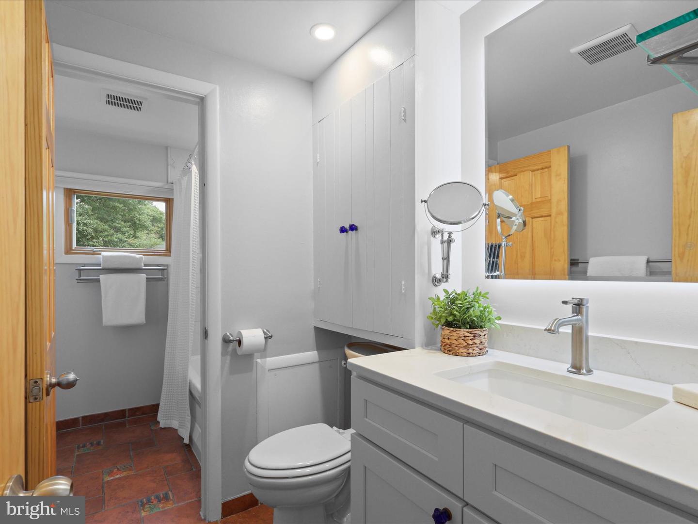 4712 SURRY PL, ALEXANDRIA, Virginia 22304, 3 Bedrooms Bedrooms, ,2 BathroomsBathrooms,Residential,For sale,4712 SURRY PL,VAAX2048700 MLS # VAAX2048700